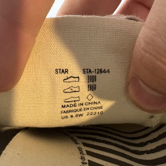 Taos Star Canvas Sneakers Womens 8.5‎ W Wide Grey Low Top Lace Up Shoes New - Picture 8 of 8